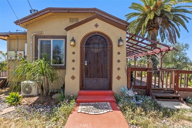 Foto del edificio - 1716 Cedar St