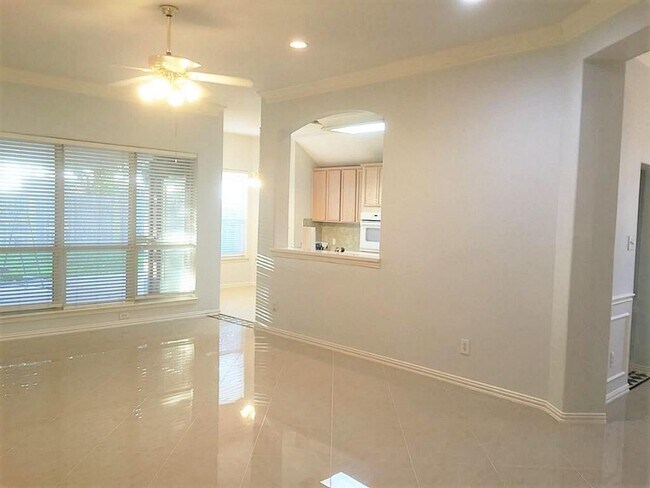 Foto del edificio - 2604 Hidden Creek Dr