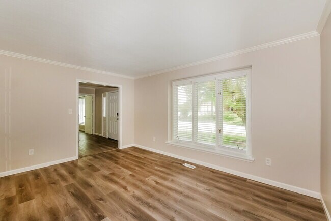 Foto del edificio - 100 Abbey Rd