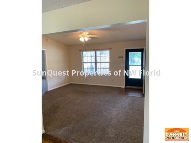 Building Photo - 1321 Heatherwood Cir