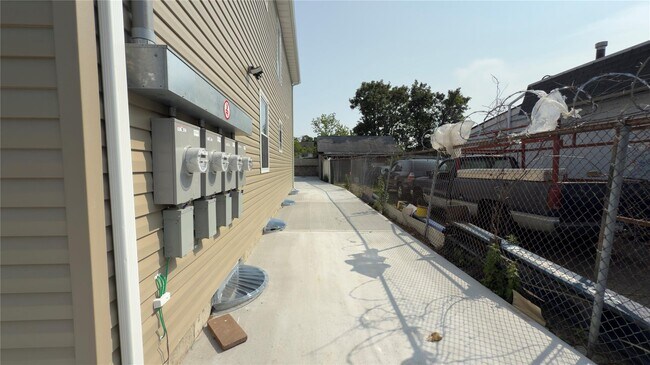 Foto del edificio - 120 Linden Ave