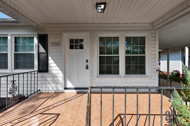Foto del edificio - 3116 Hale Dr SW