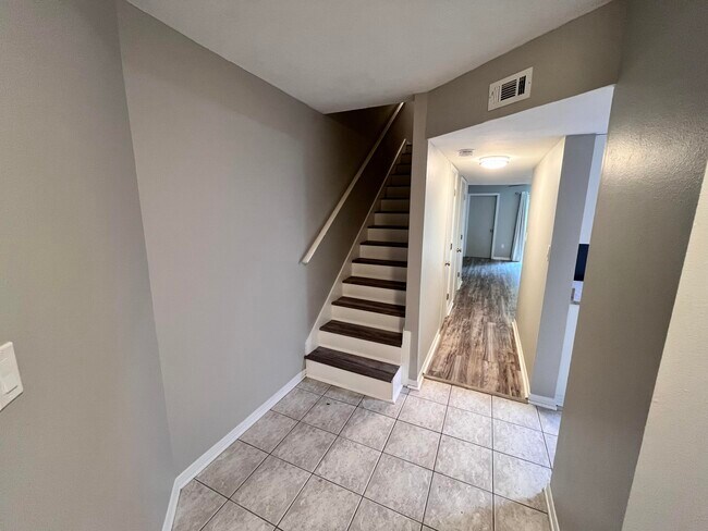 Foto del edificio - 2404 Winter Park Ct