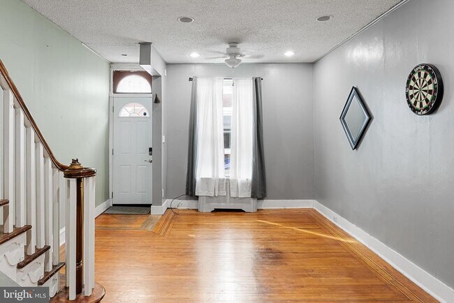 Foto del edificio - 817 Winton St