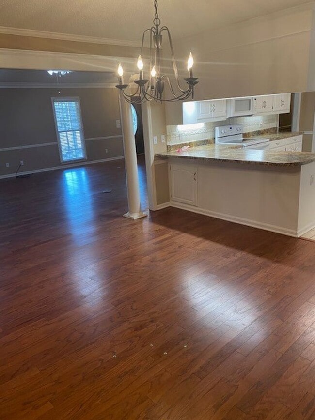 Foto del edificio - 4712 Lakeview Estates Dr