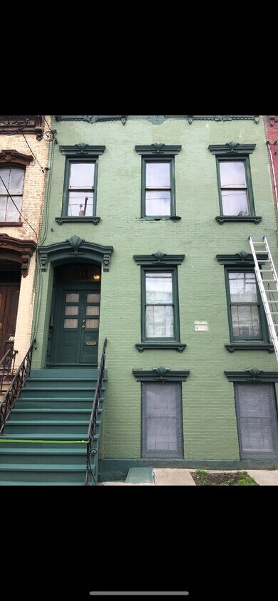 Foto principal - 114 Lark St