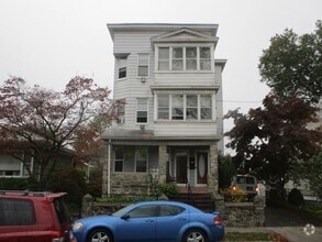 Building Photo - 84-86-86 Success Ave