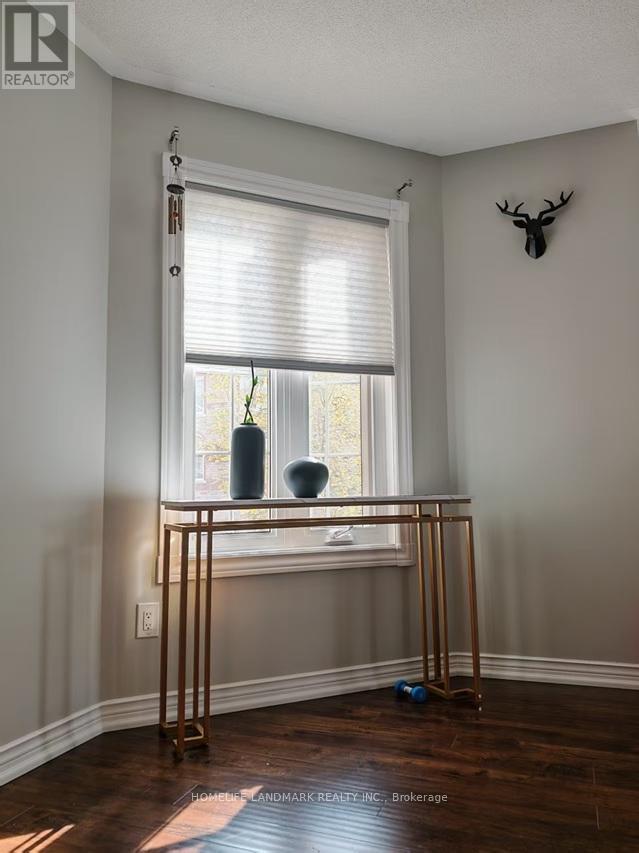 Building Photo - 33 Guildpark Pathway