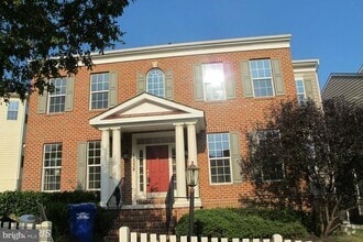 Building Photo - 12338 Cherry Branch Dr