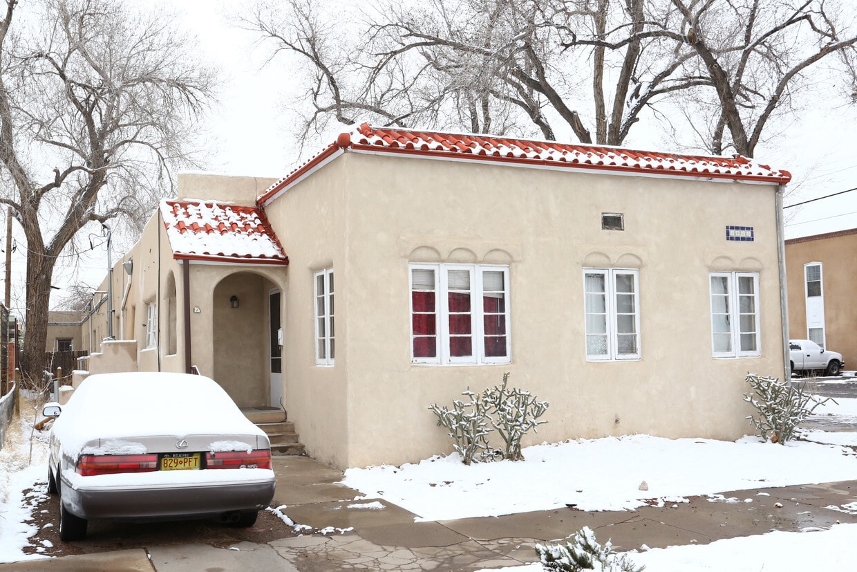 Primary Photo - 1413 Fruit Ave NW