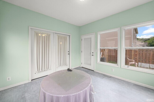 Foto del edificio - 987 Marwyck St