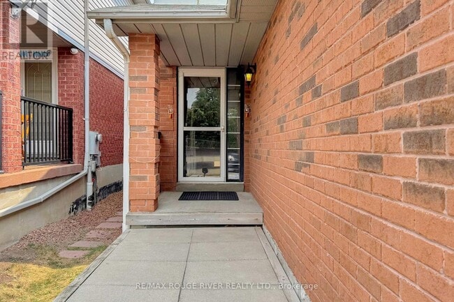 Building Photo - 138 Andona Crescent