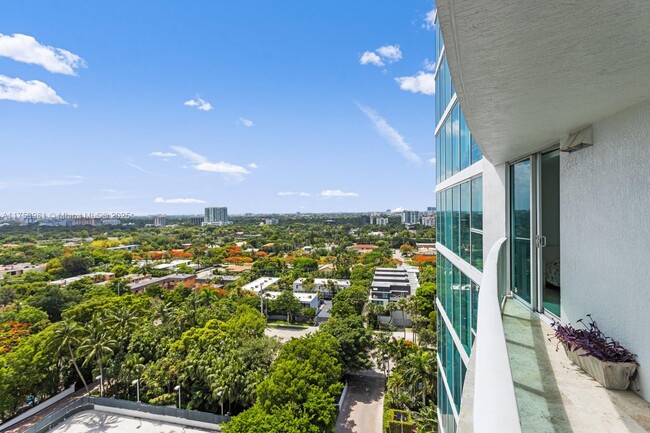 Foto del edificio - 2101 Brickell Ave