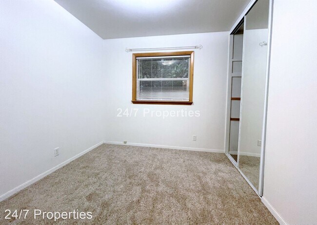 Foto del edificio - 3 br, 2 bath House - 5075 SW Fairmount Dr.