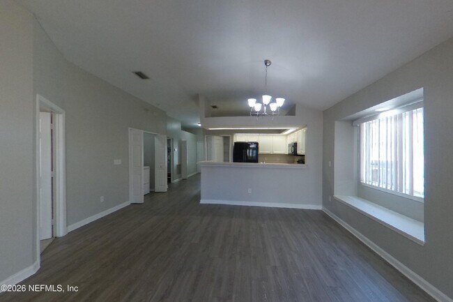 Foto del edificio - 1163 Homard Blvd E