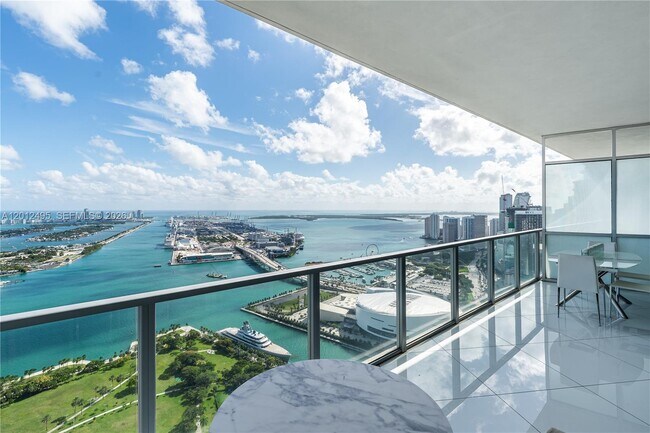 Foto del edificio - 1100 Biscayne Blvd