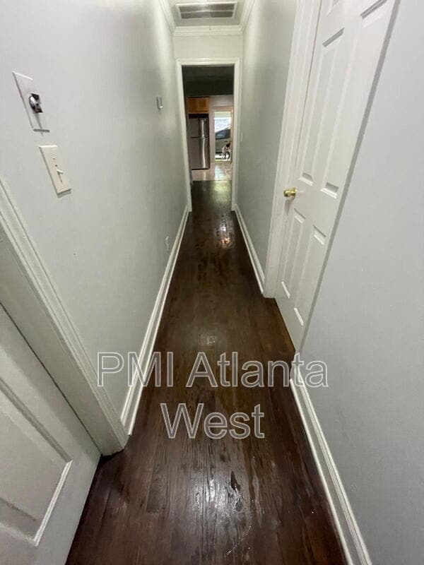 Building Photo - 1715 Highland Pl