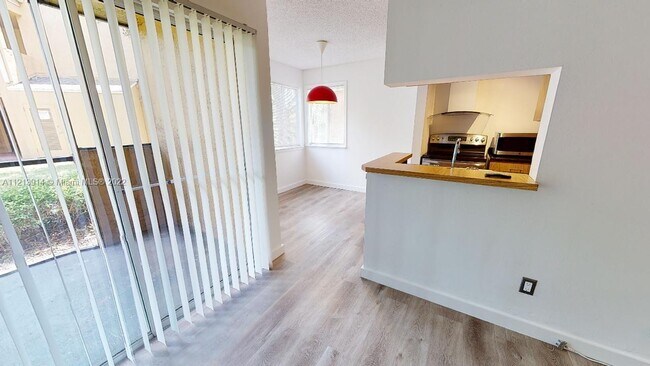 Foto del edificio - 292 SW 83rd Way