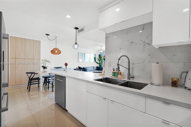 Foto del edificio - 1605 Bay Rd