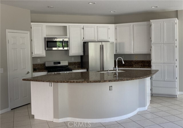 Building Photo - 45875 Paseo Gallante