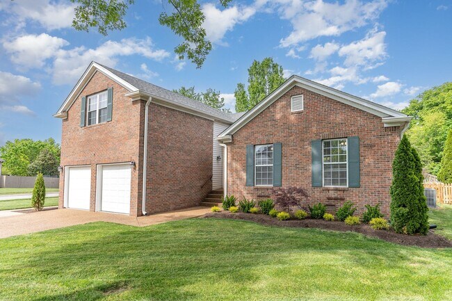 Building Photo - Franklin Home For Lease