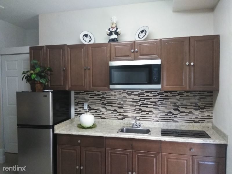 Foto principal - 12249 SW 14th Ln