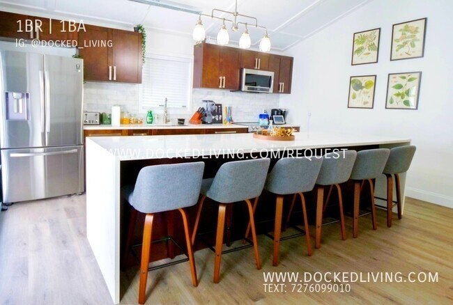 Foto del edificio - Well Located Private Unit + Bath in a Co-L...