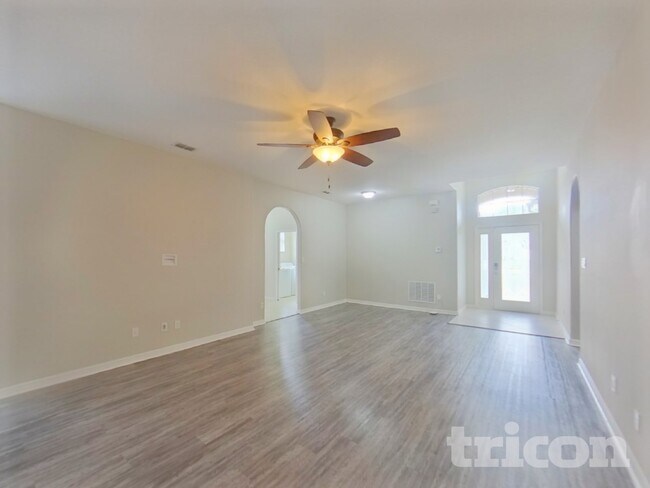 Foto del edificio - 1720 Mountclair Ct