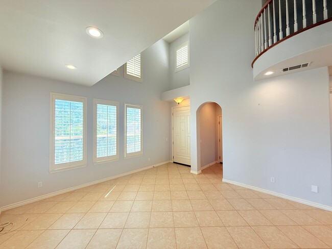 Building Photo - Pet-Friendly Hillside 4BR Home with New Flooring | Newbury Park