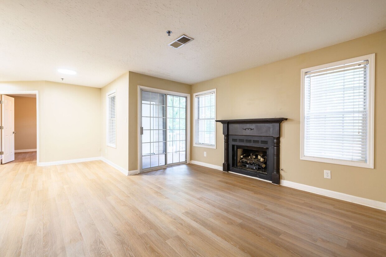 Foto principal - Marietta 2 bed/2 bath Condo!