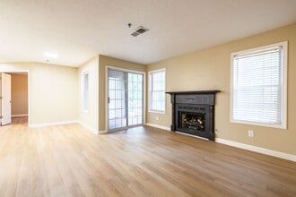 Building Photo - 2188 River Heights Ct SE