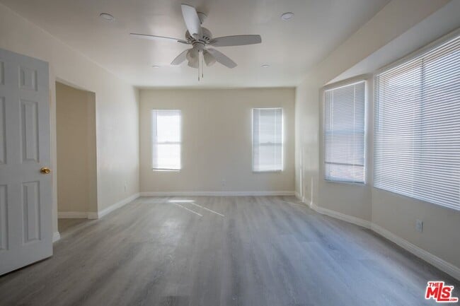 Building Photo - 114 W 110th St