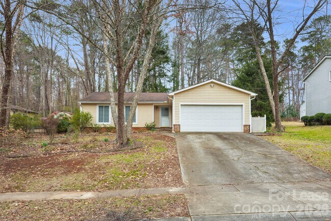 Building Photo - 2427 Studley Rd