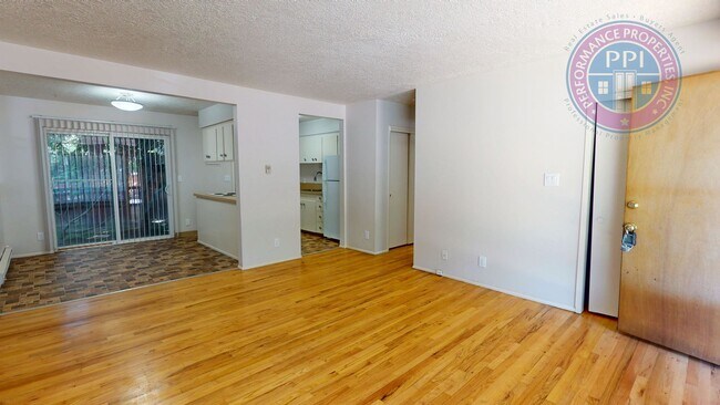 Foto del edificio - 3348-3350-3350 SE Taylor St