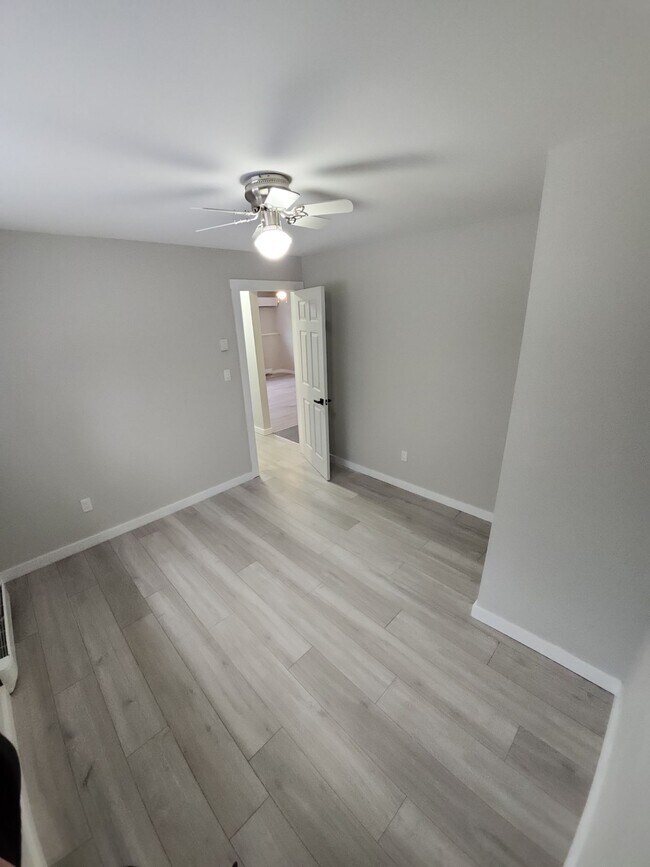 Photo du bâtiment - 30 Parkwood Dr