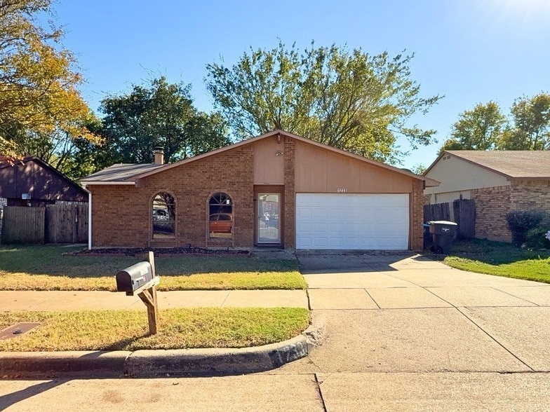 Photo - 1233 Steinburg Lane Unit