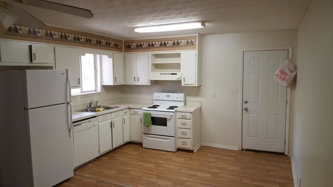 Foto del edificio - 6902 Maddox Rd