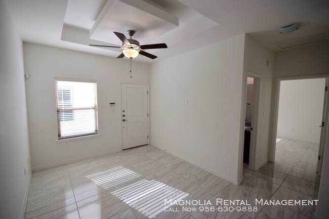 Building Photo - Medical Ridge Apartments