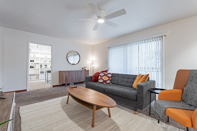 Great room - 3940 E. Timrod St. #226