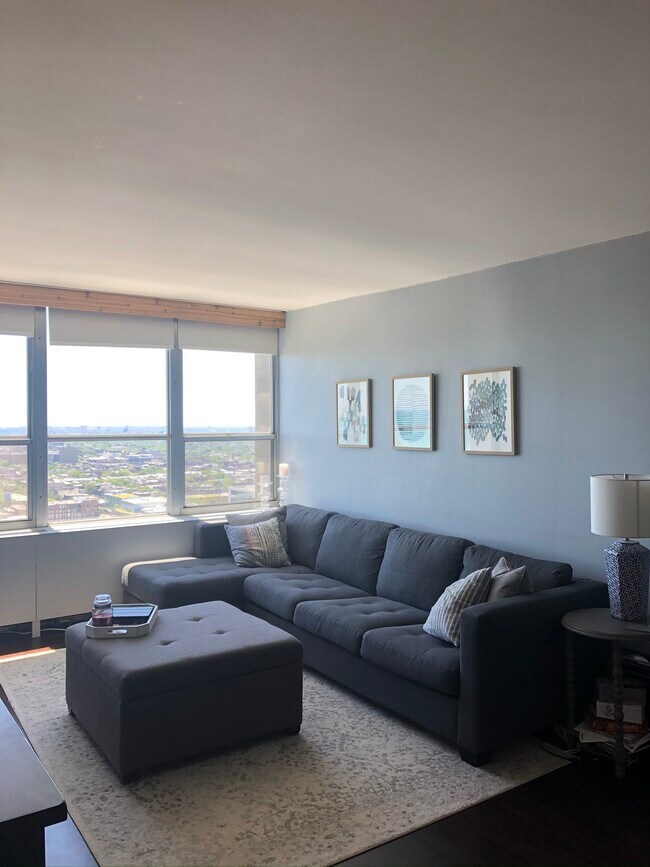 Building Photo - 655 W Irving Park Rd