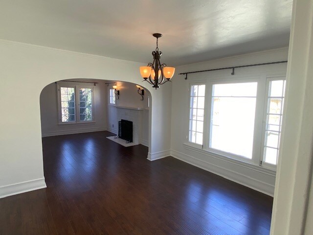Comedor - 1042 S Hudson Ave