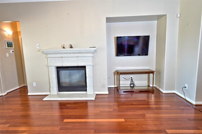 Foto del edificio - 15230 Chimney Hill Cir