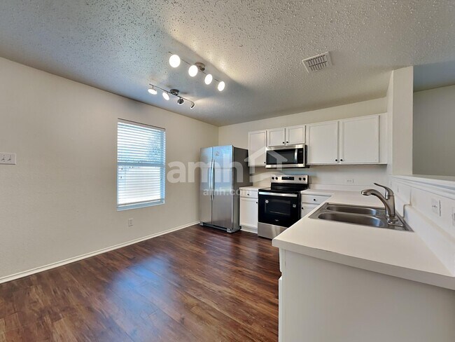 Foto del edificio - 2509 Margaret Ln