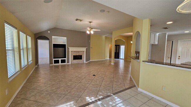 Building Photo - 2314 Hannover Way
