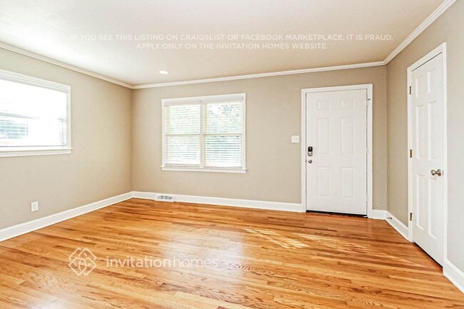 Foto del edificio - 1142 Eastview Dr