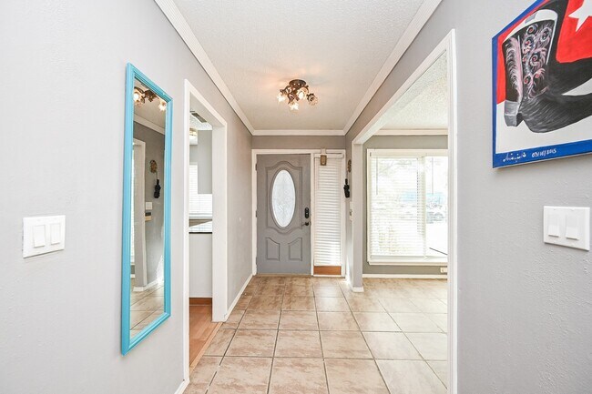 Foto del edificio - 13102 Richmond Ave.