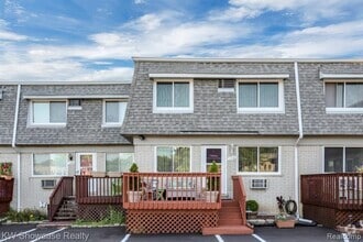 Building Photo - 118 Ladd Rd