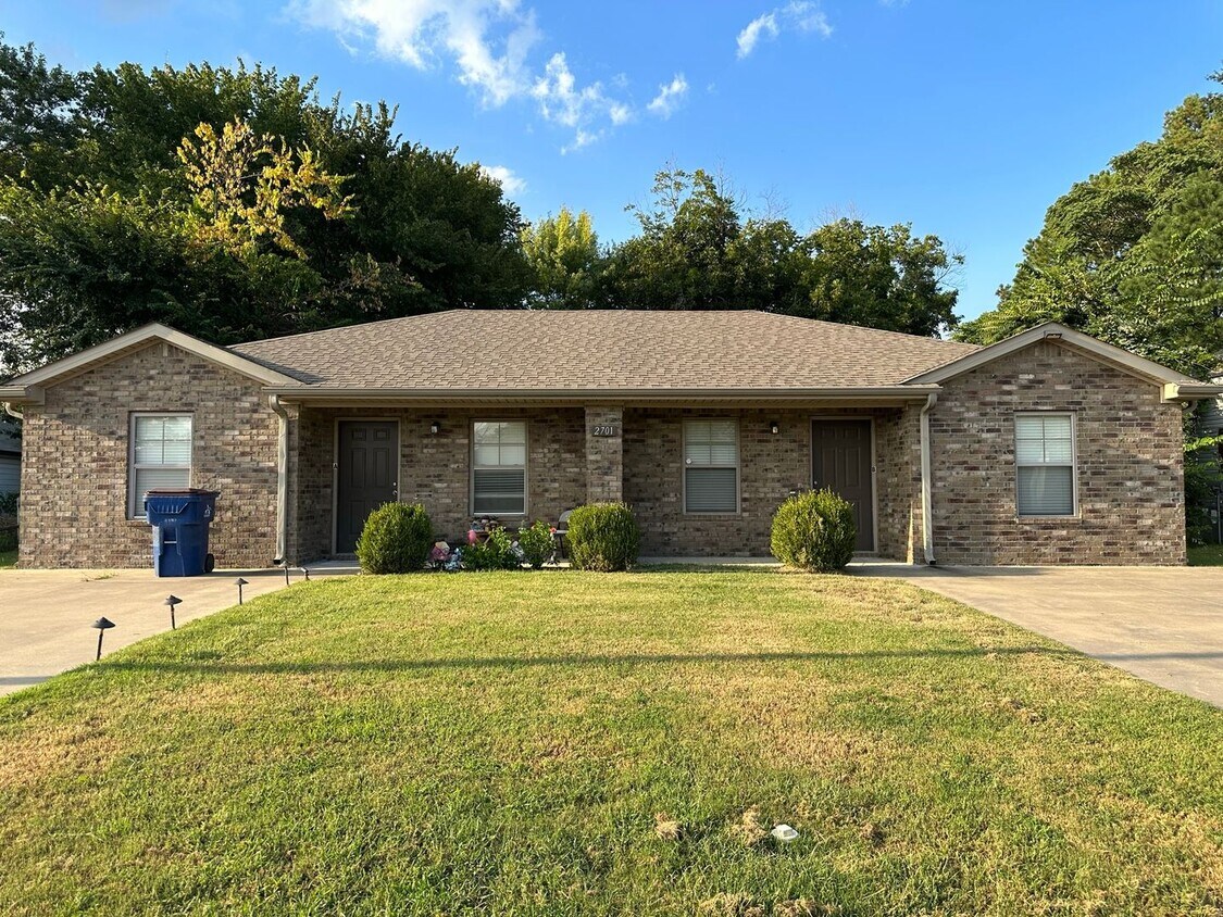 Primary Photo - Tulsa St Duplex