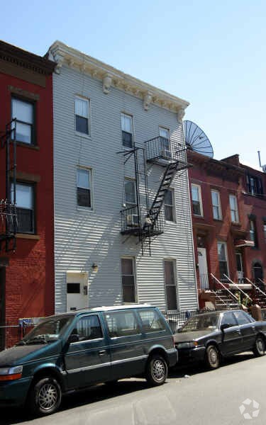 Building Photo - 187 Classon Ave