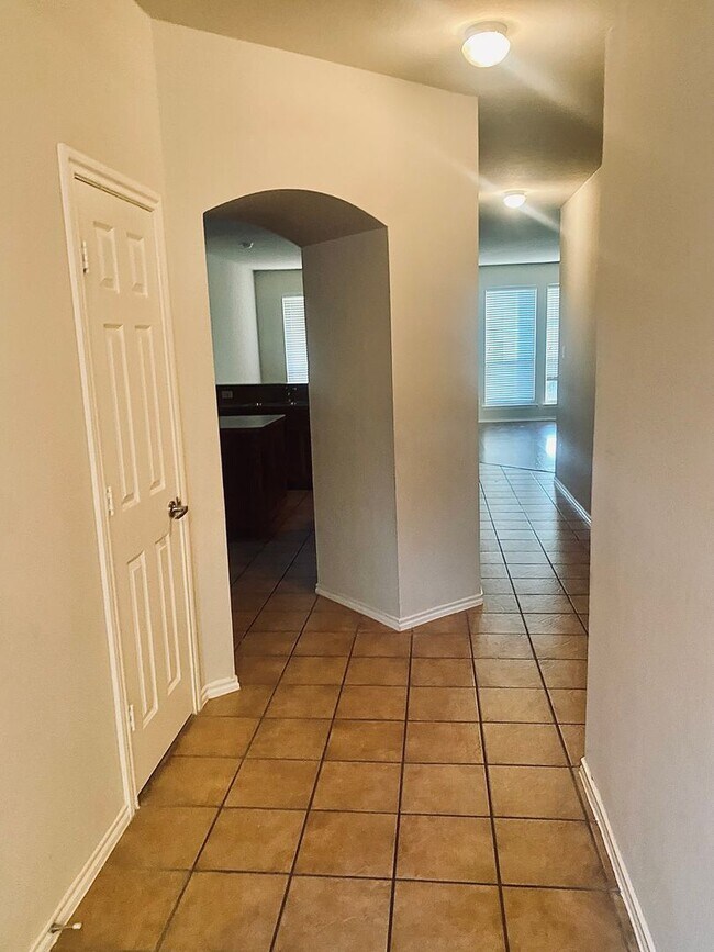Foto del edificio - Gorgeous 3-Bedroom Home in Marine Creek Ra...